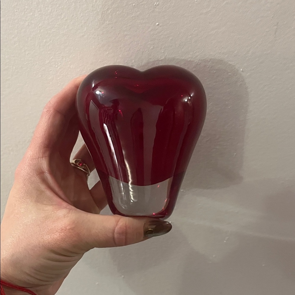 Red Heart-Shaped Glass Paperweight/Small Vase
